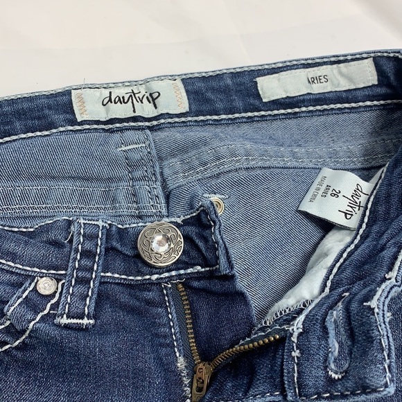 WOMEN’S Daytrip Aries Blue Straight Leg Jeans Size 26 - Picture 8 of 10